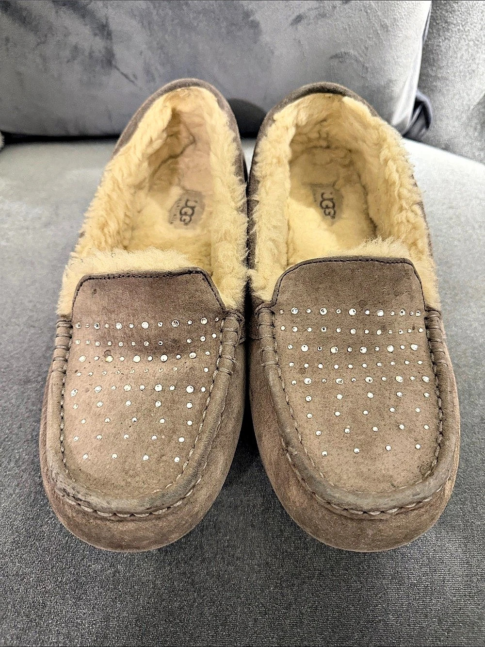 UGG Ansley Suede Slippers in Grey
